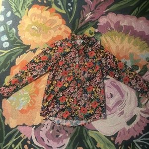 GORGEOUS FLORAL LONG SLEEVE BUTTON DOWN - LIGHTWEIGHT AND PERFECT FOR SPRING